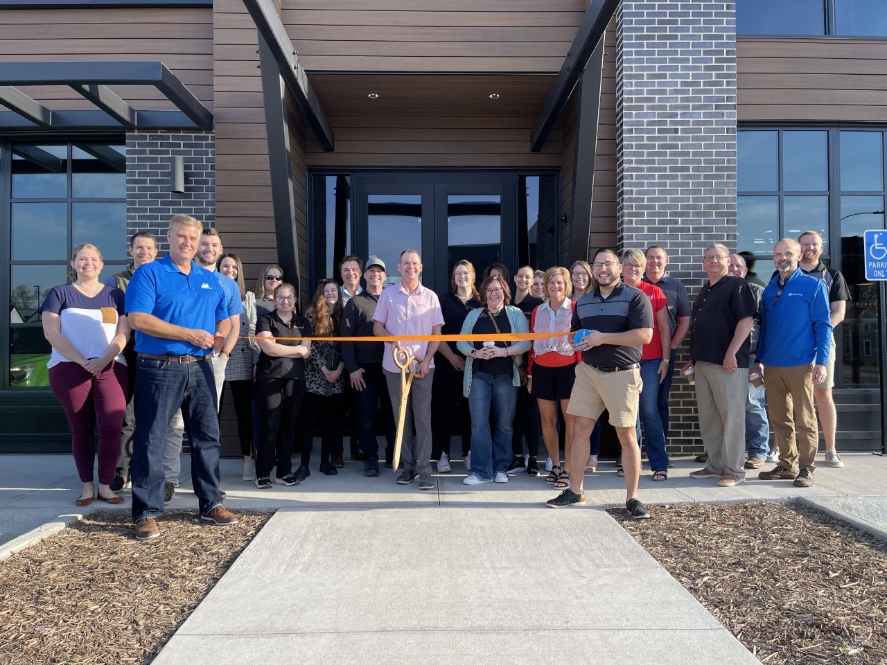 Wine Cheese Yes Please Pella Iowa   Ribbon Cutting Pella Markt 