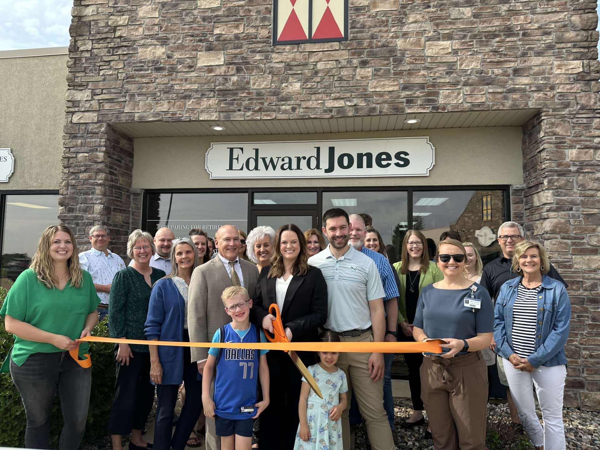 Kaurie Marinkovich Ribbon Cutting at Edward Jones in Pella Iowa