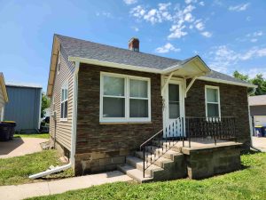907 E Second St.